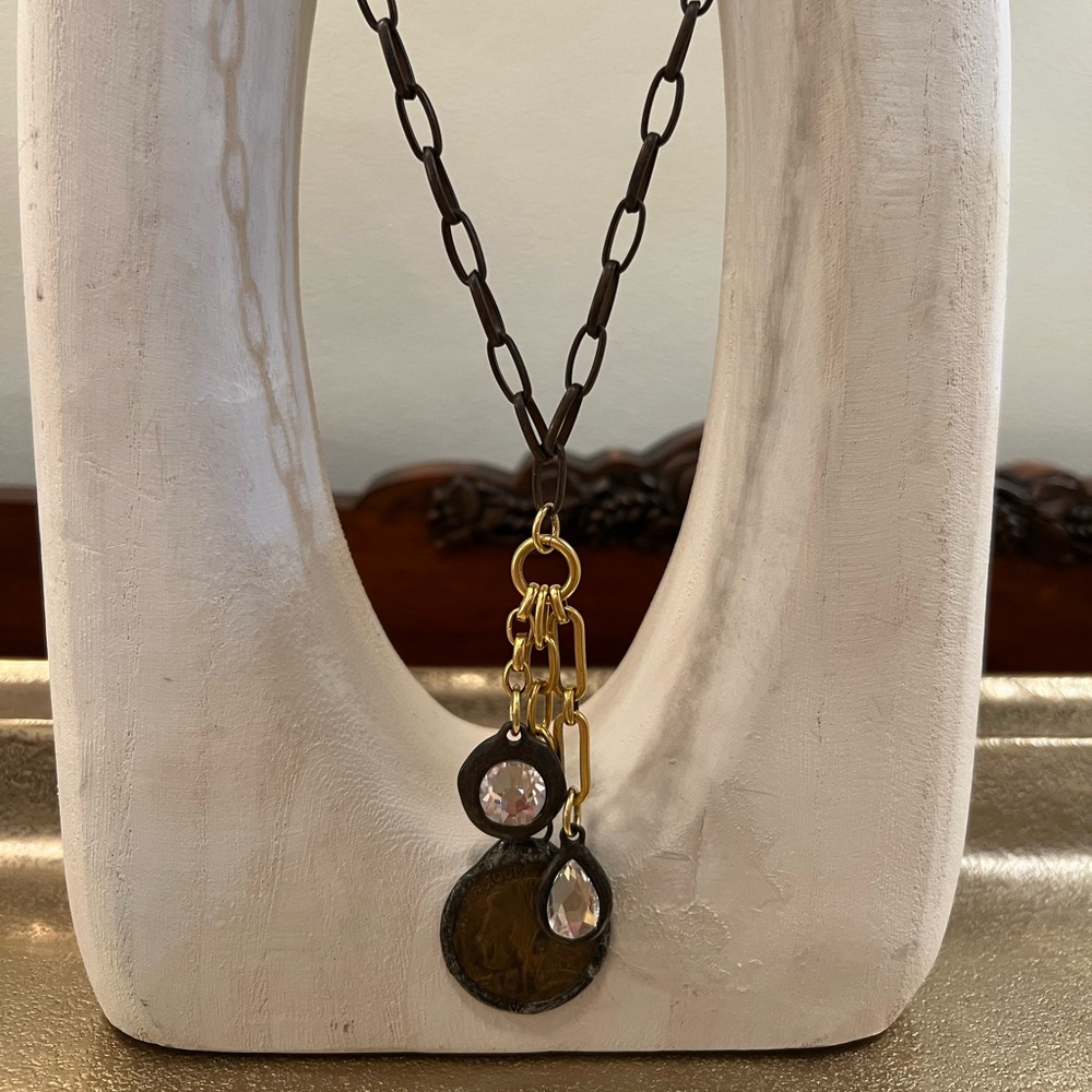Elegant Black and Gold Chain Necklace